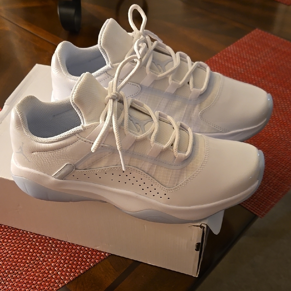 Air Jordan 11 Low Sneaker. White. Size 11
